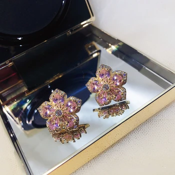 Jemný Květinový Design Zirkony Zpevněné Květ Stud Náušnice Barva Zlata CZ Lesklý Crystal Ženy Ucho Šperky Vynikající